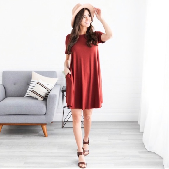 ✴️ FINAL SALE BRICK POCKET DRESS! SMALL! 💕 LAST 1 - Picture 2 of 3